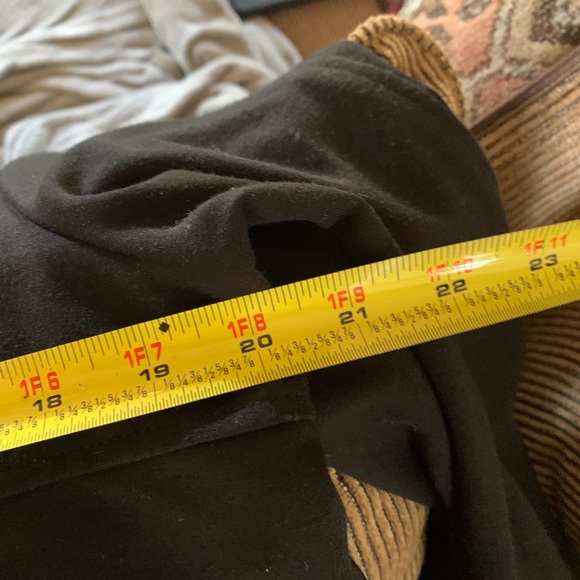 Vintage Short Pleated Black Jacket - Picture 7 of 9